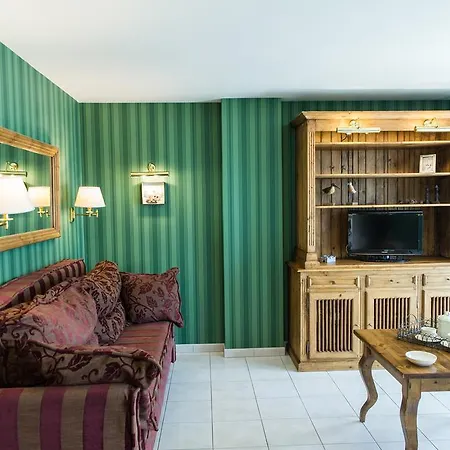 Апарт-отель Le Clos De Marie 3*